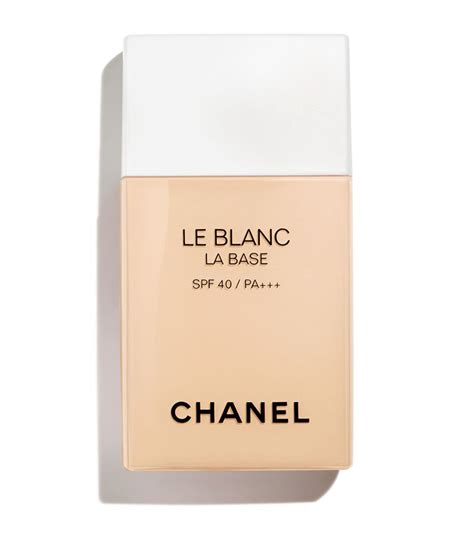 chanel makeup base reviews|chanel makeup base le blanc.